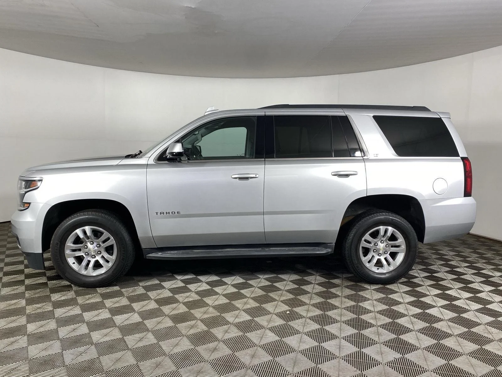 Used 2020 Silver Ice Metallic Chevrolet LT image 4