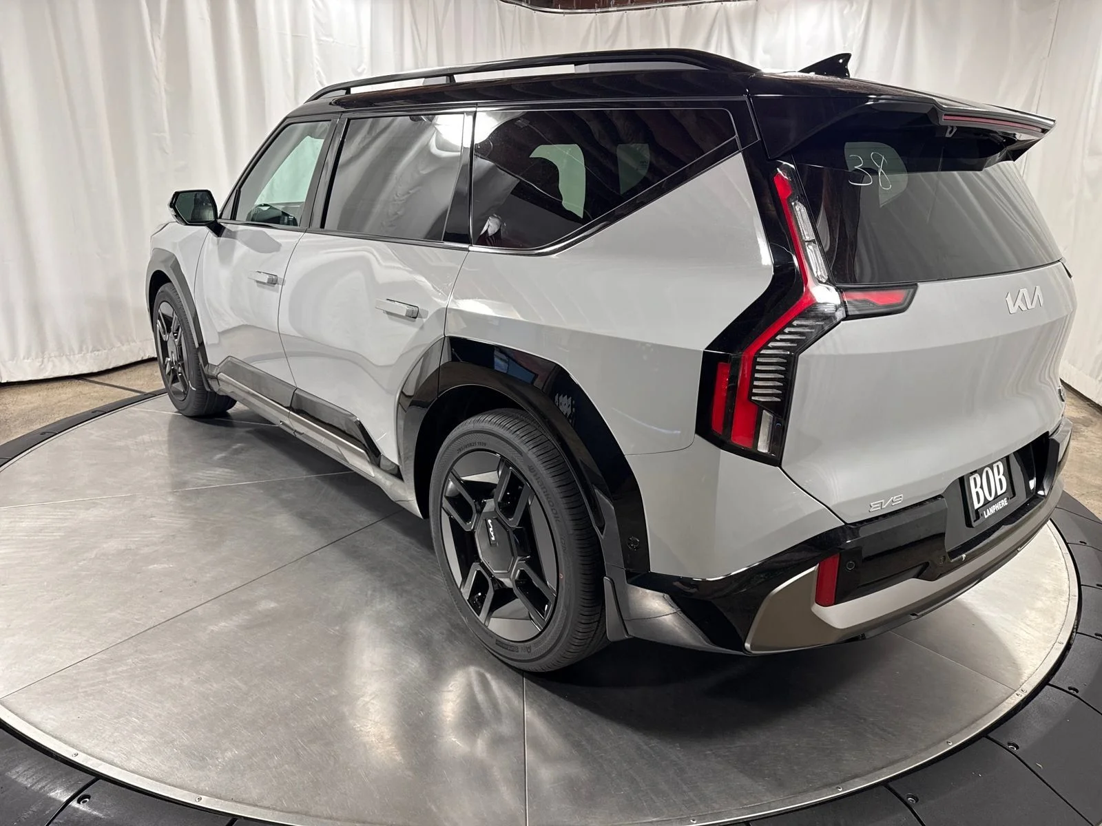 New 2026 Wolf Gray/Ebony Black Roof Kia GT-Line image 7