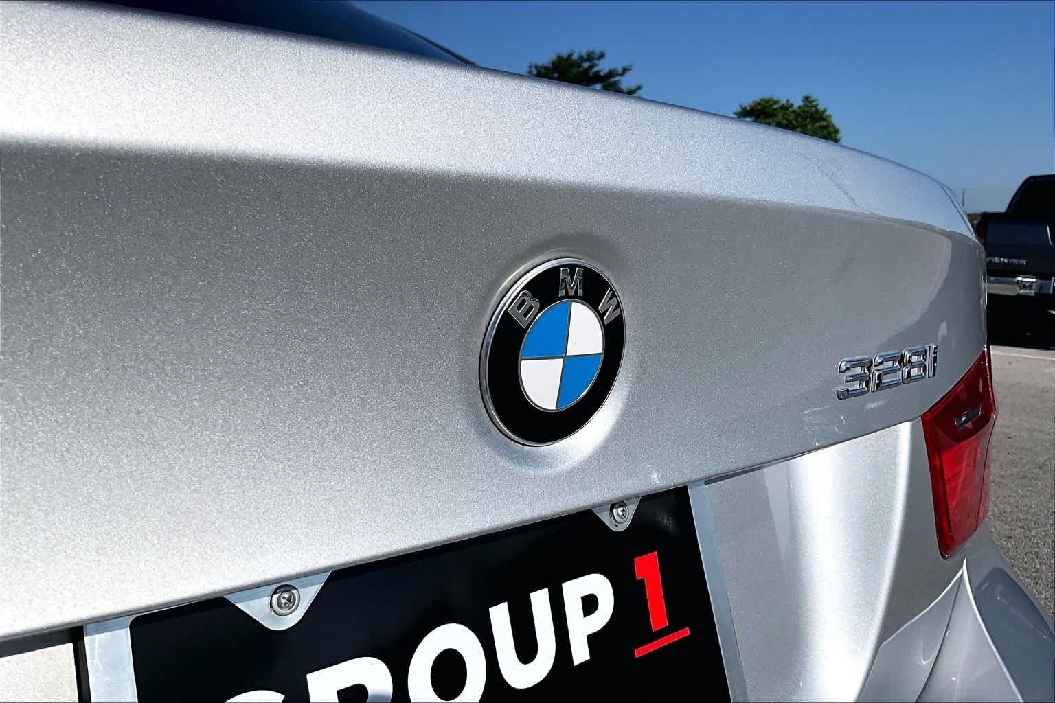 Used 2011 Titanium Silver Metallic BMW 328i image 29