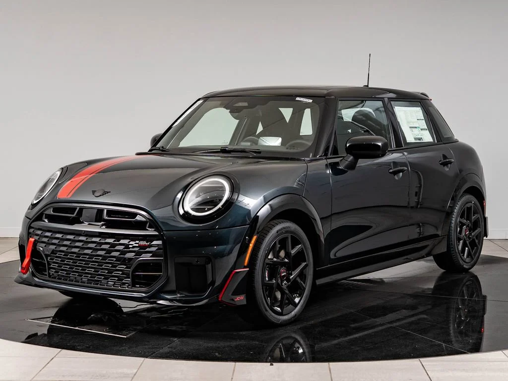 2026 MINI Hardtop Cooper S's photo