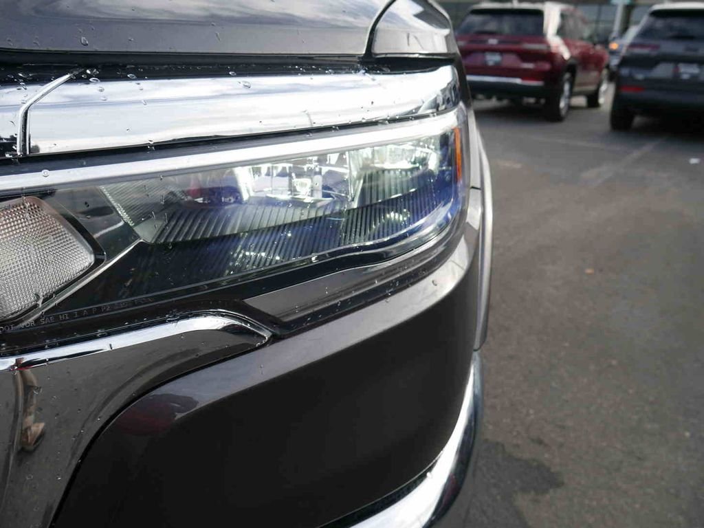 New 2026 Granite Crystal Metallic Clearcoat RAM BIG HORN image 32