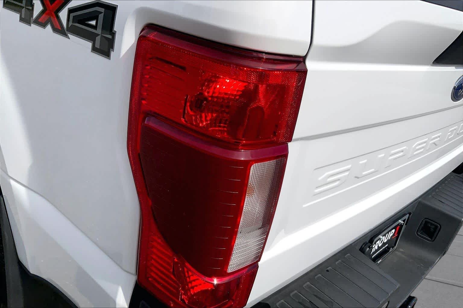 Certified Used 2022 Oxford White Ford XLT image 28