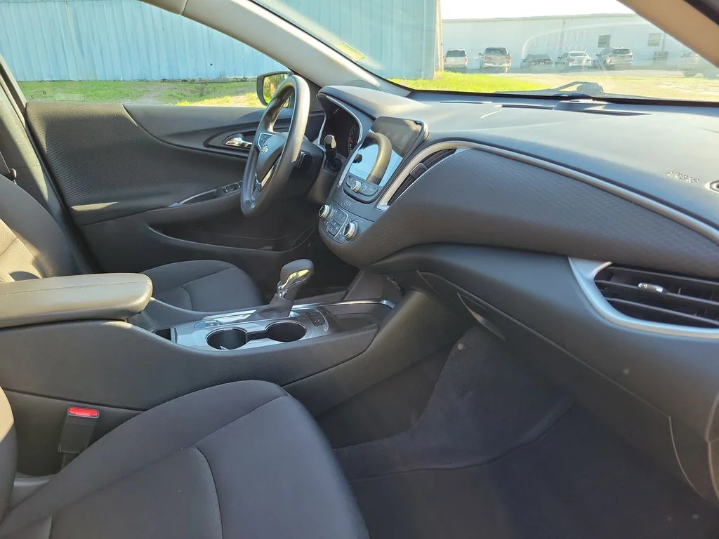 Used 2024 Mineral Gray Metallic Chevrolet LT image 34