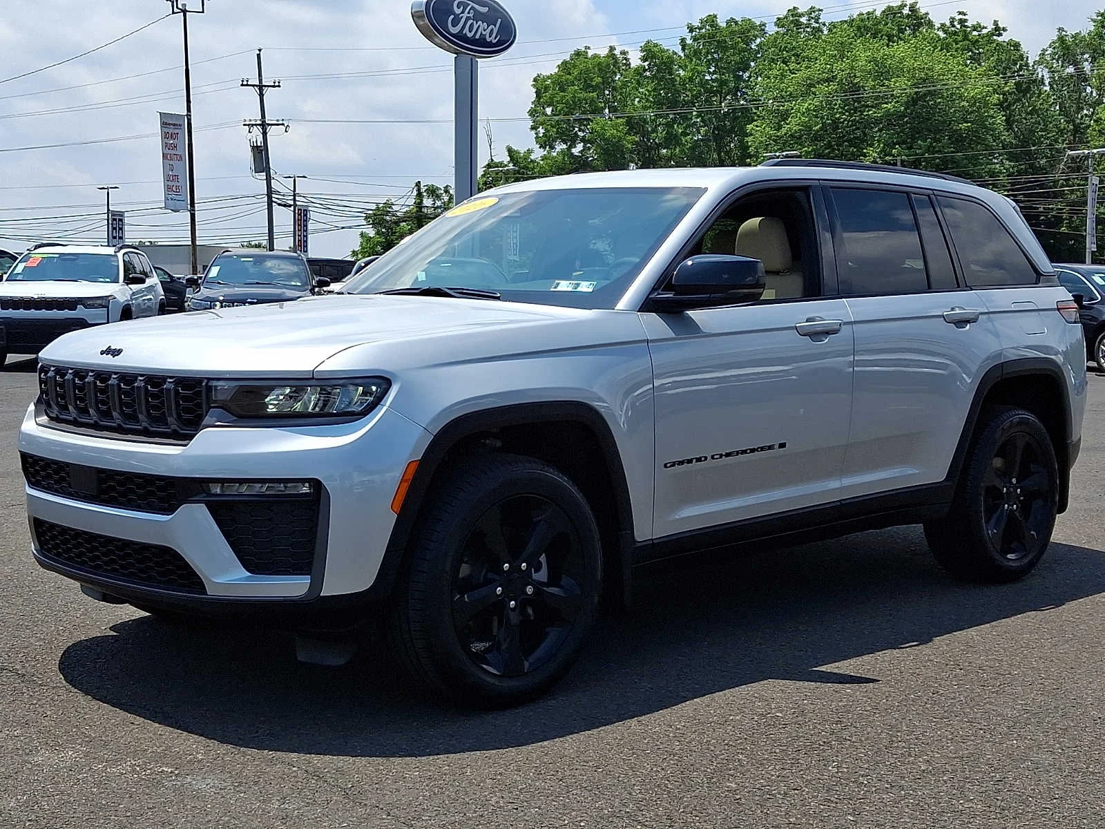 Used 2026 Silver Zynith Jeep Limited image 3