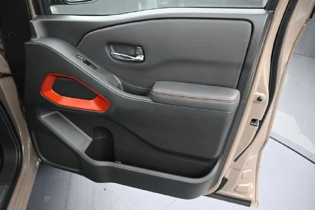 Used 2024 Beige Nissan PRO-X image 11
