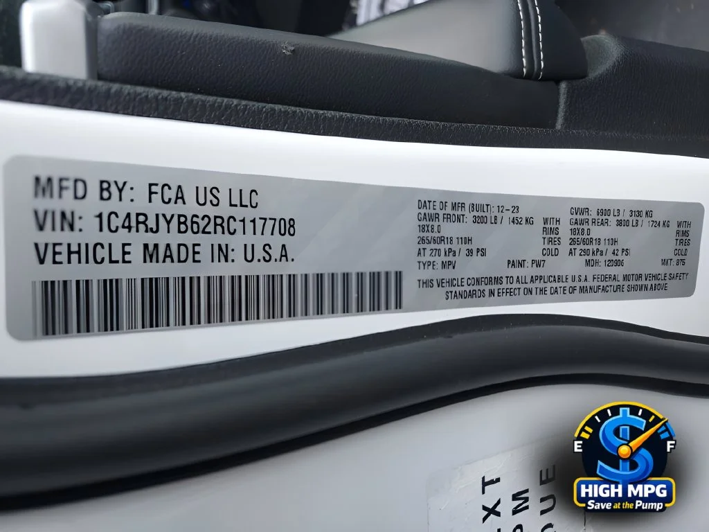 Used 2024 White Jeep 4xe image 35
