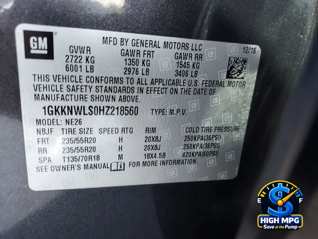 Used 2017 Silver GMC SLT-2 image 36