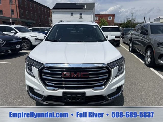 Used 2024 White GMC SLT image 20