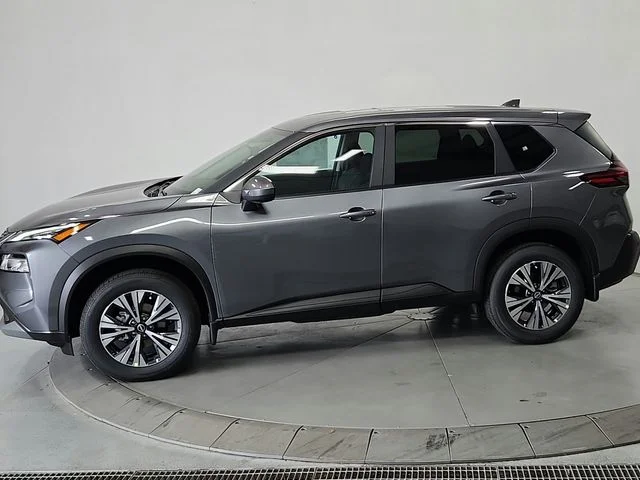 Used 2023 Gray Nissan SV image 3