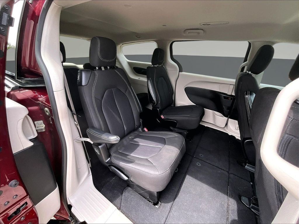 Used 2023 Red Chrysler LX image 28
