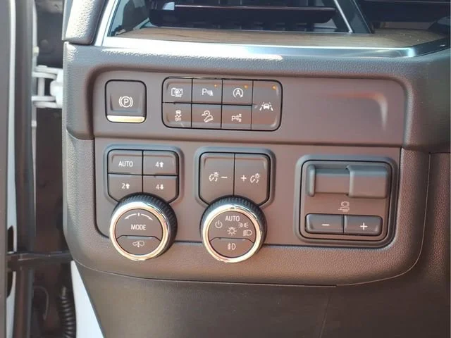 New 2026 Polar White Tricoat Chevrolet High Country image 14