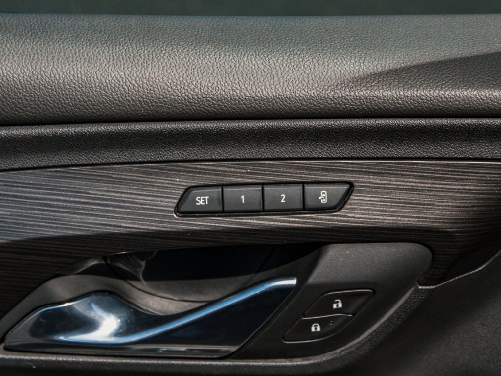 Used 2020 Satin Steel Metallic GMC SLT image 10