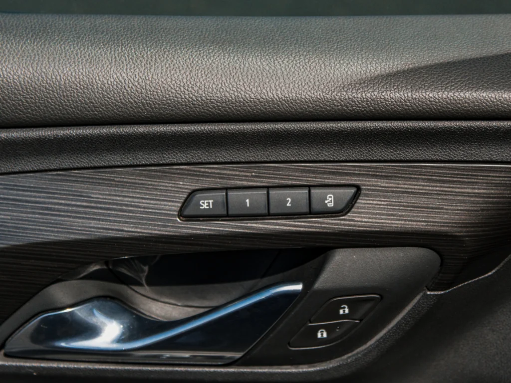 Used 2020 Satin Steel Metallic GMC SLT image 10