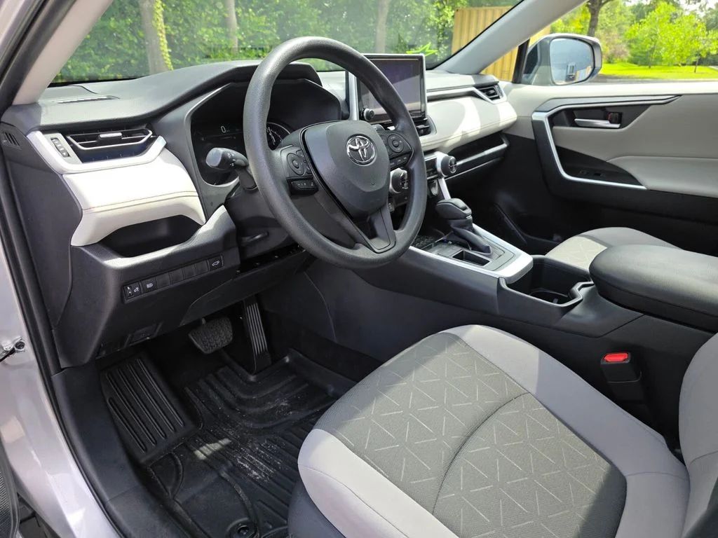 Used 2025 Silver Toyota XLE image 26