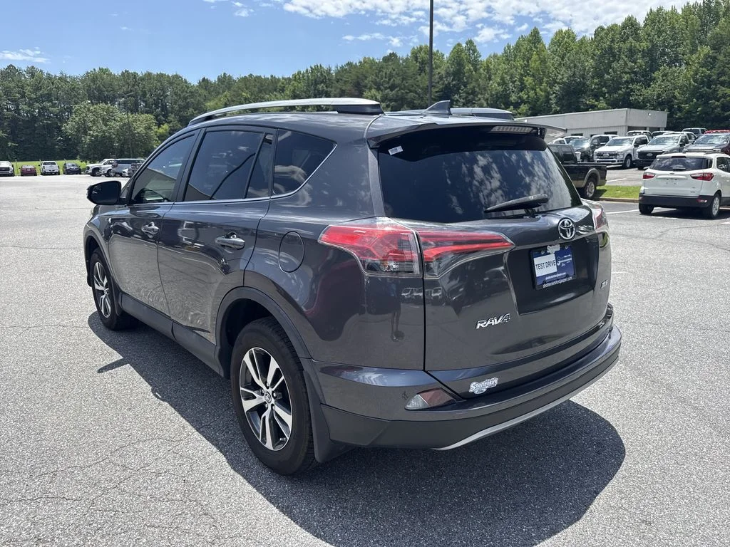 Used 2017 Gray Toyota XLE image 5