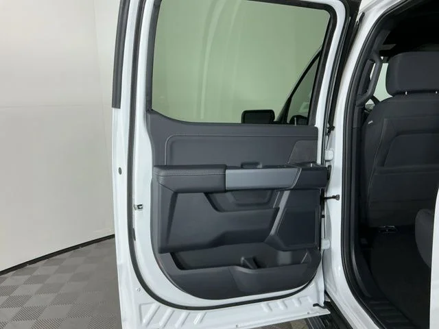 New 2026 Oxford White Ford XLT image 26