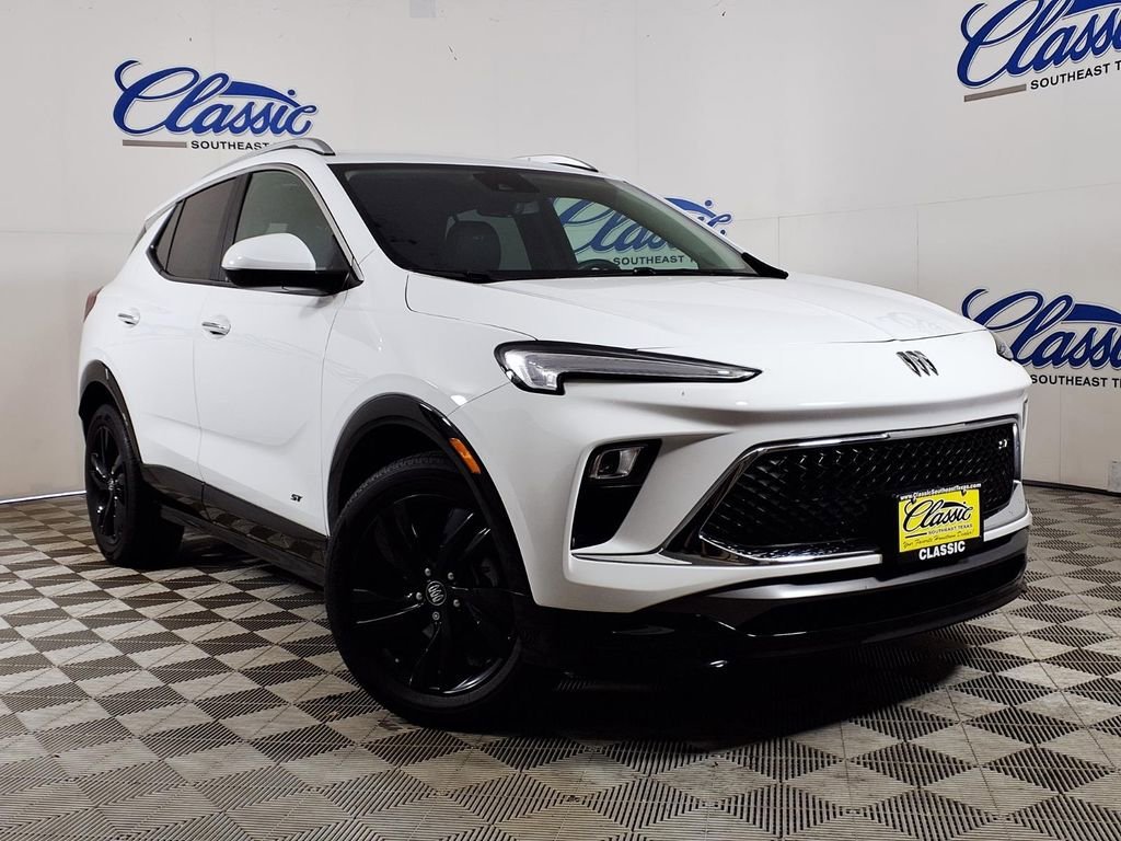 2025 Buick Encore GX Sport Touring's photo