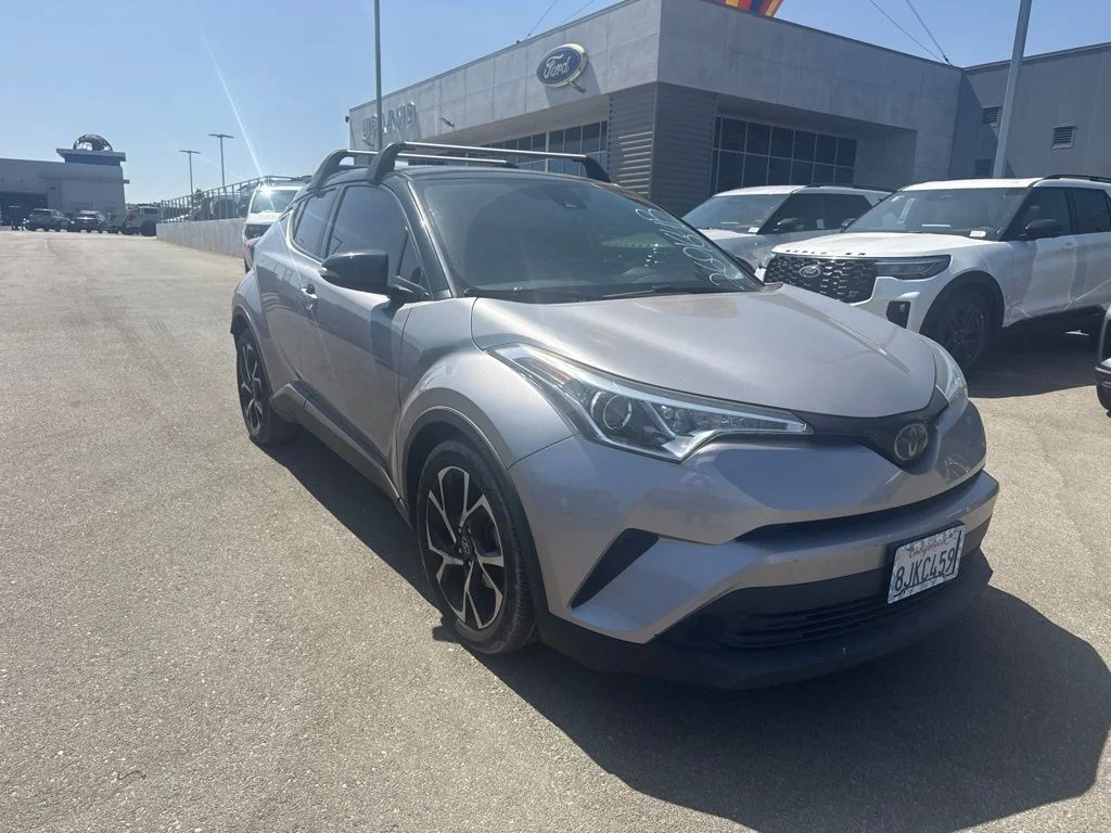 Used 2019 Silver Toyota XLE image 1