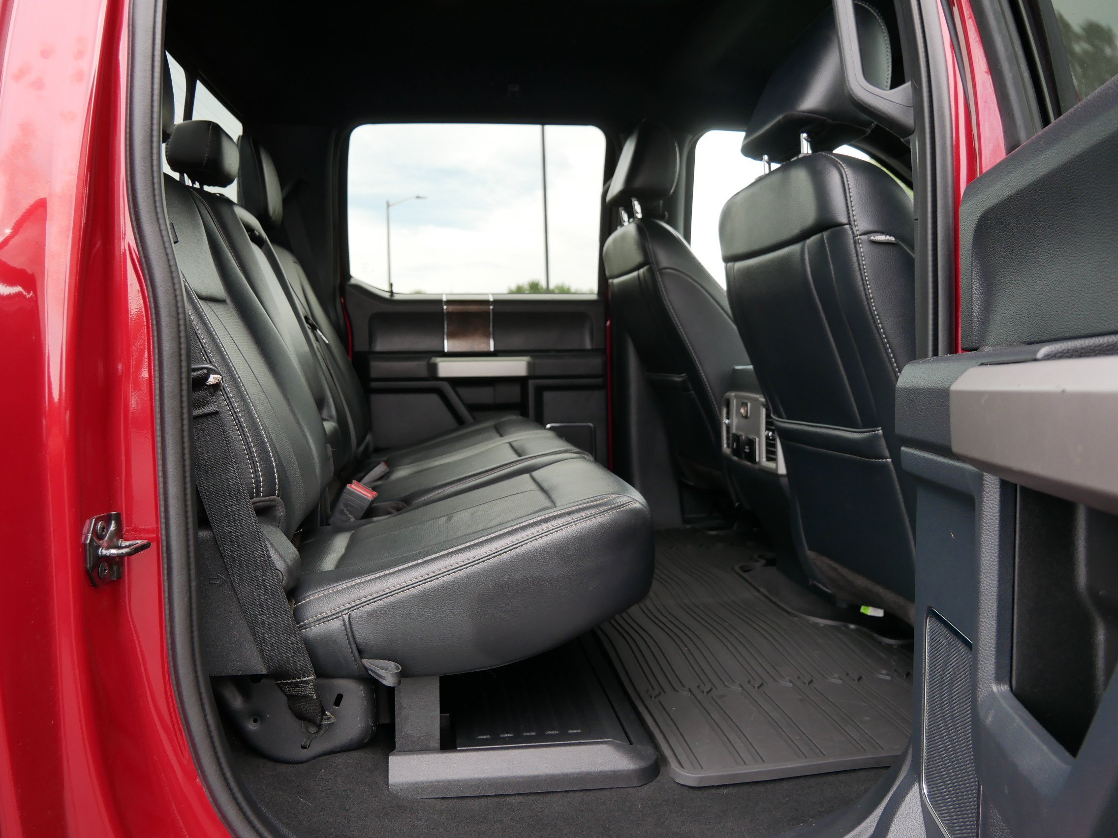 Used 2022 Red Ford LARIAT image 13