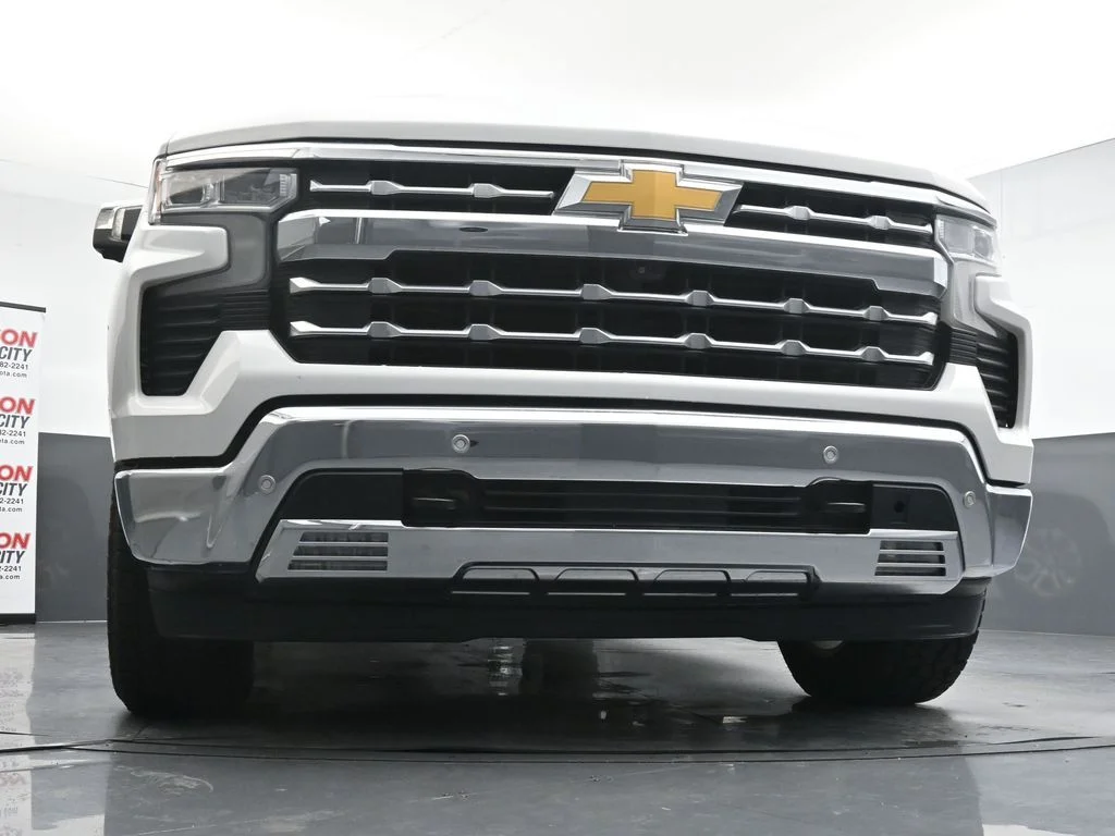 Used 2023 White Chevrolet LTZ image 35