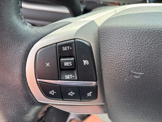 Used 2023 Black Metallic Ford XLT image 19