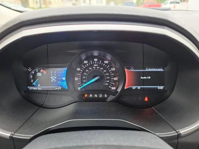 Used 2019 Gray Ford SEL image 23