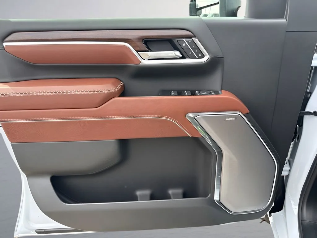 New 2026 Glacier White Tricoat GMC Denali Ultimate image 29