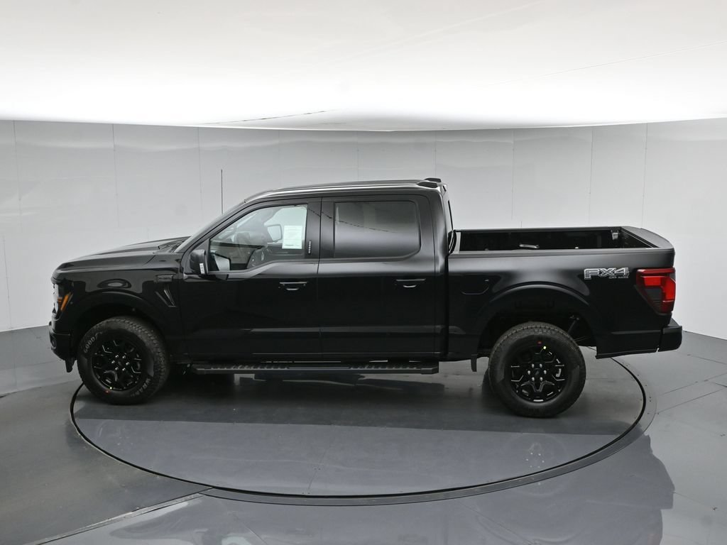 New 2026 Agate Black Metallic Ford XLT image 40