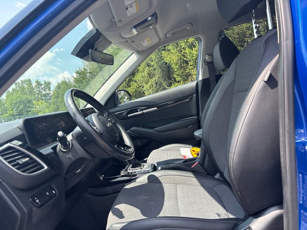 Used 2024 Blue Kia S image 13