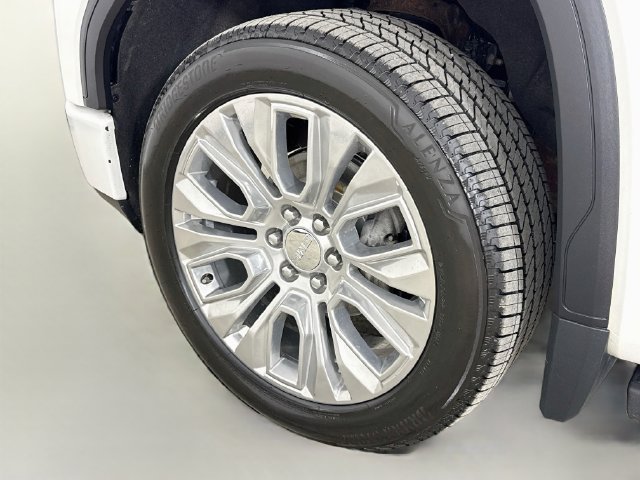 Used 2022 WHITE FROST TRICOAT GMC Denali image 35