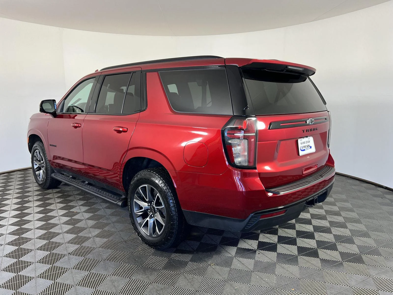 Used 2024 Radiant Red Tintcoat Chevrolet Z71 image 31