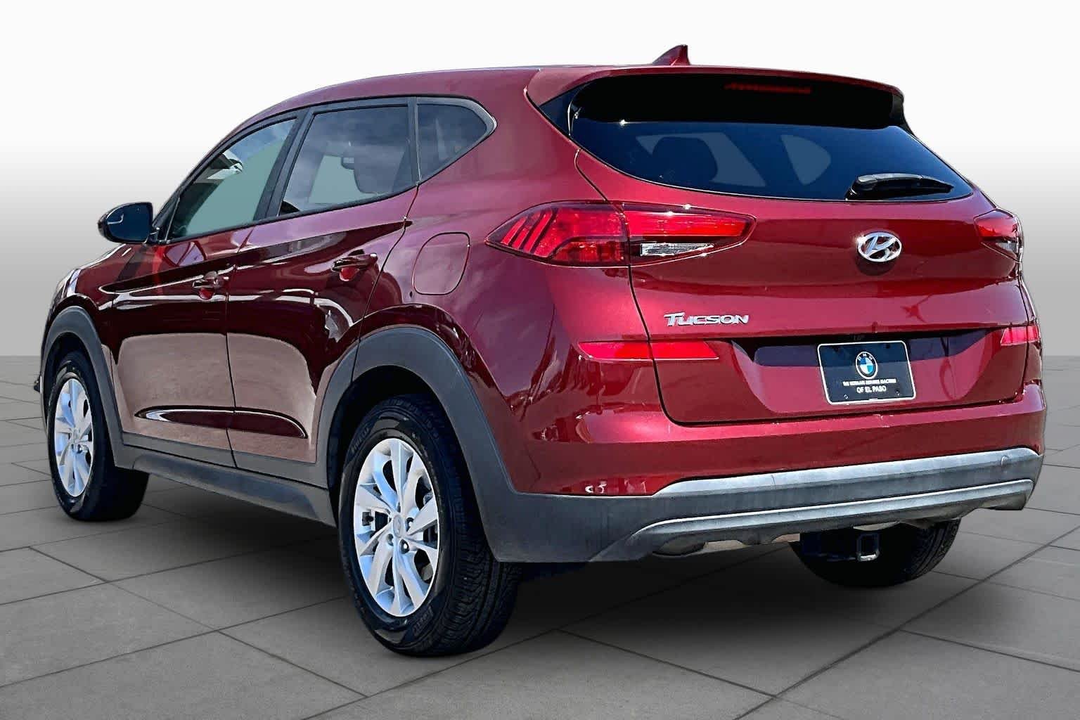 Used 2019 Gemstone Red Hyundai SE image 11