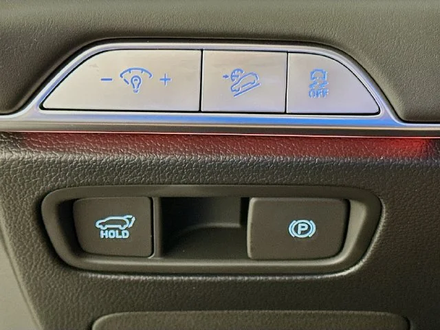 New 2026 Gray Genesis 2.5T Select image 22