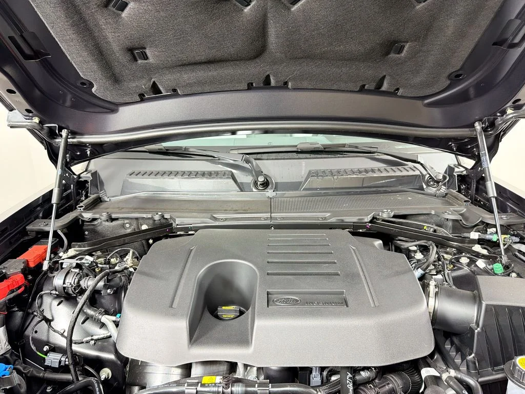 New 2026 Carpathian Grey Land Rover X-Dynamic SE image 32