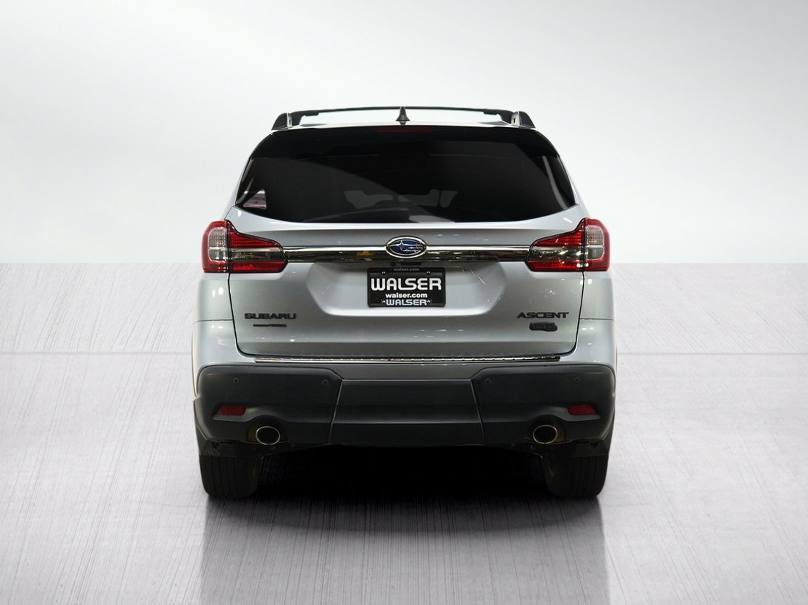 Used 2022 Ice Silver Metallic Subaru Onyx Edition image 4