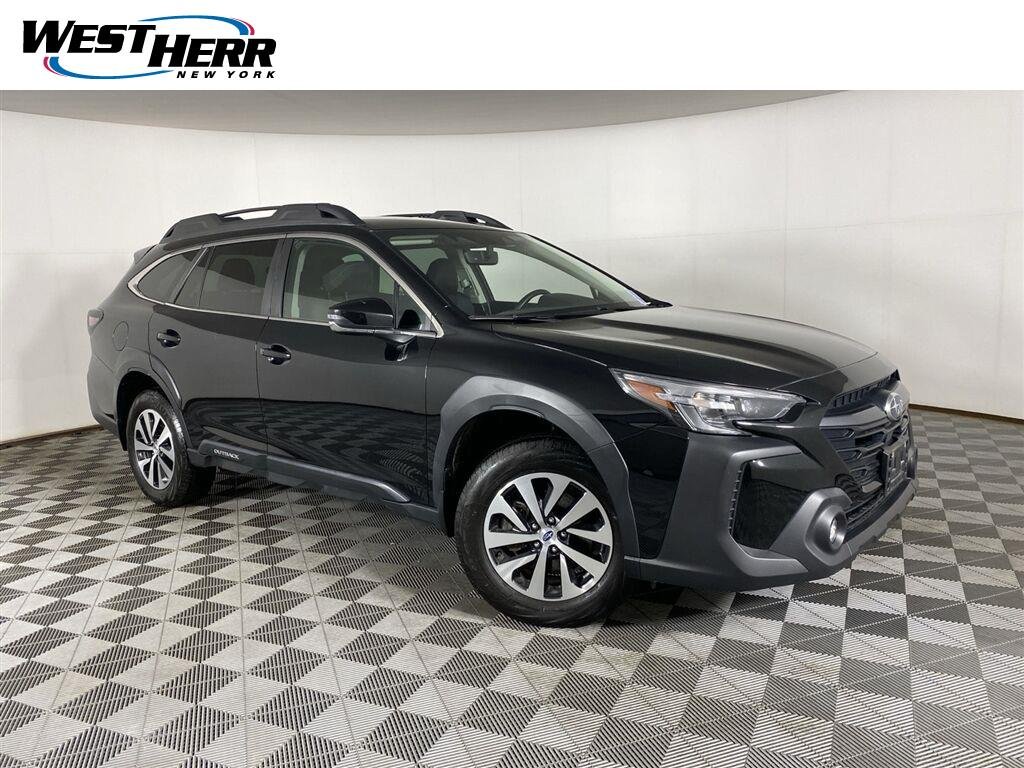 Used 2025 Crystal Black Silica Subaru Premium image 1
