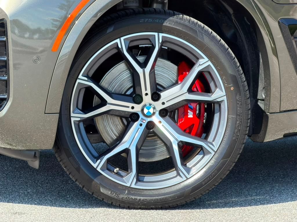 Certified Used 2026 Green BMW xDrive50e image 10