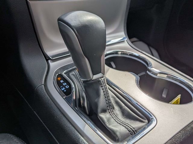 Used 2022 Black Jeep Laredo E image 22