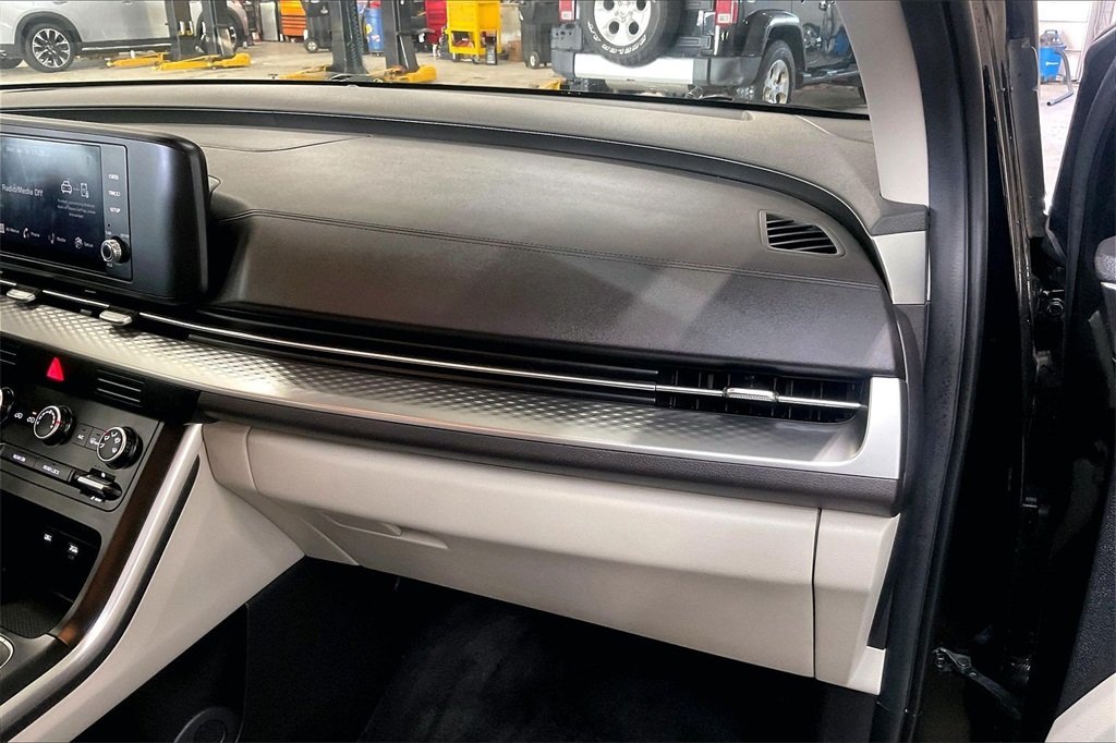 2024 KIA CARNIVAL - Image 15