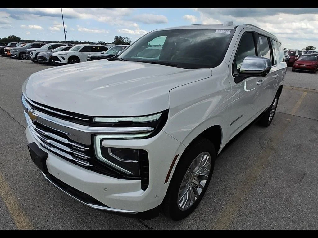 Used 2025 Beige Chevrolet Premier image 9