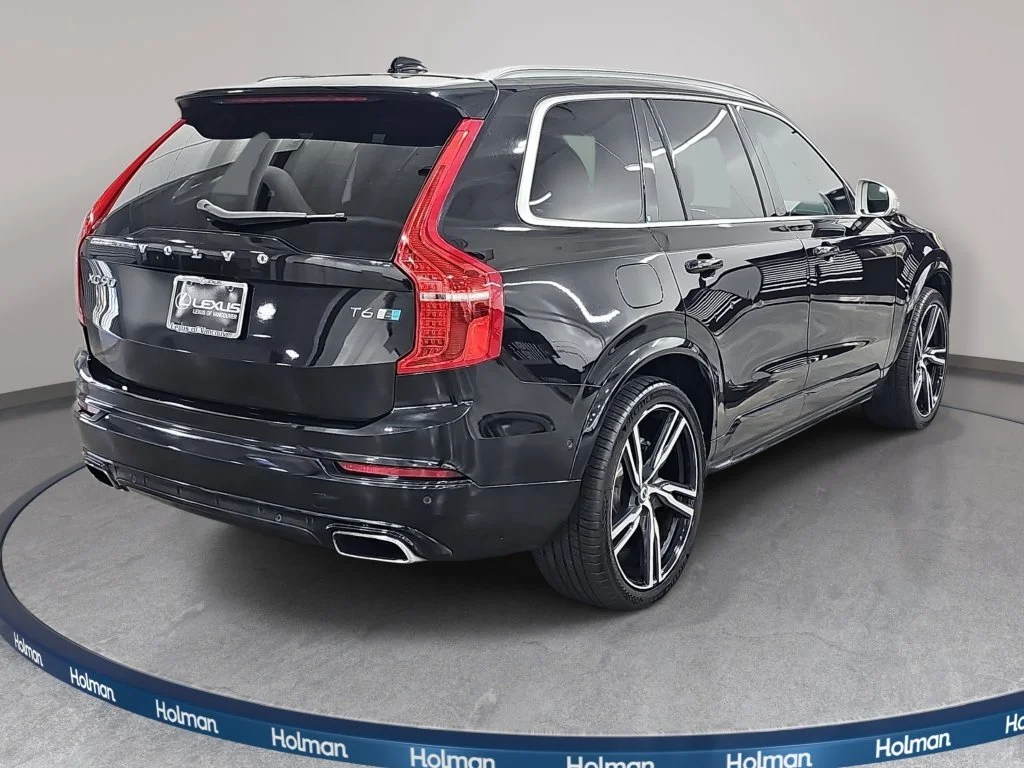 Used 2017 Black Volvo T6 R-Design image 6