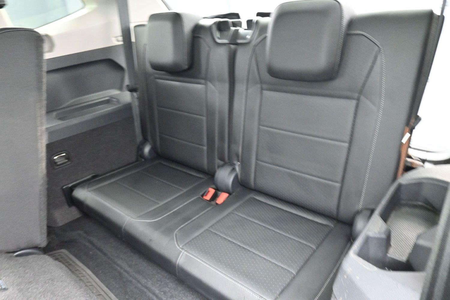 Used 2019 Pure White Volkswagen SEL image 31