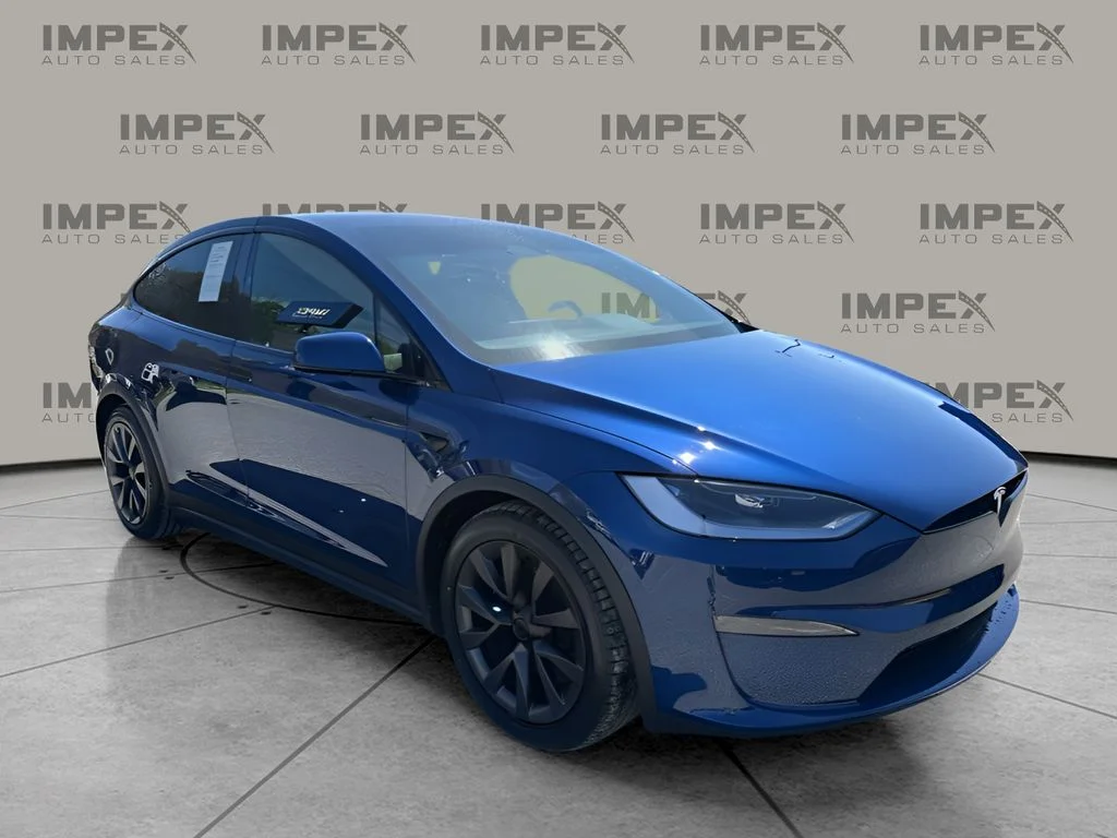 Used 2024  Tesla Base image 7
