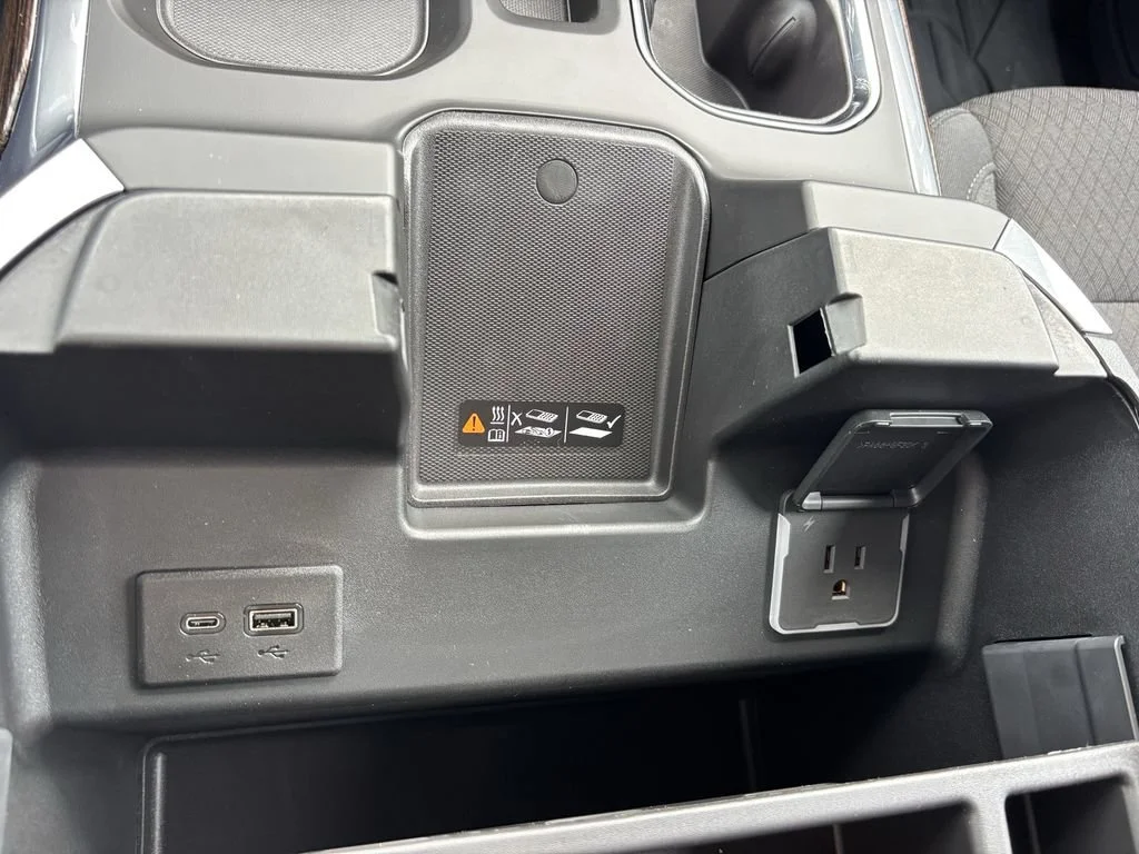 New 2026 Onyx Black GMC Elevation image 22