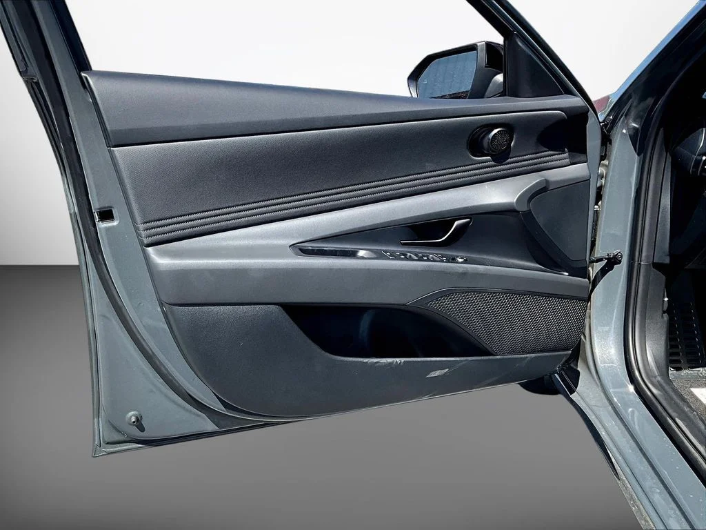 New 2026 Gray Hyundai SEL Sport Premium image 23