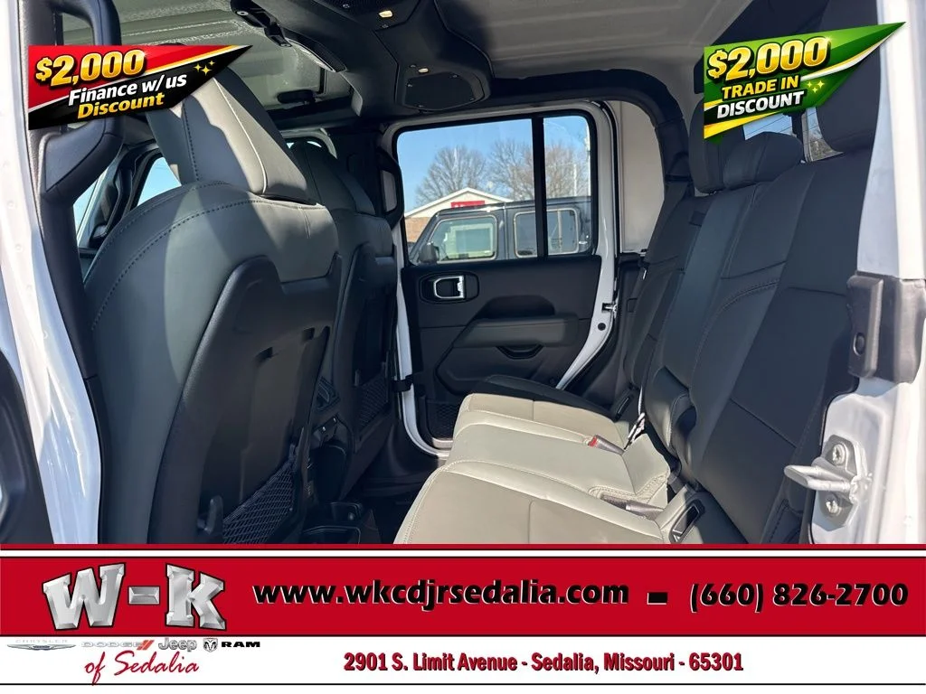 New 2026 White Jeep Mojave image 17