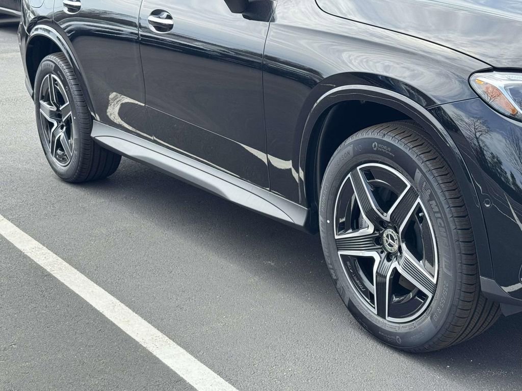 New 2026 Black Mercedes-Benz GLC 300 image 11