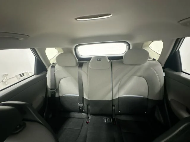 New 2027 Pale Gray Kia S image 24