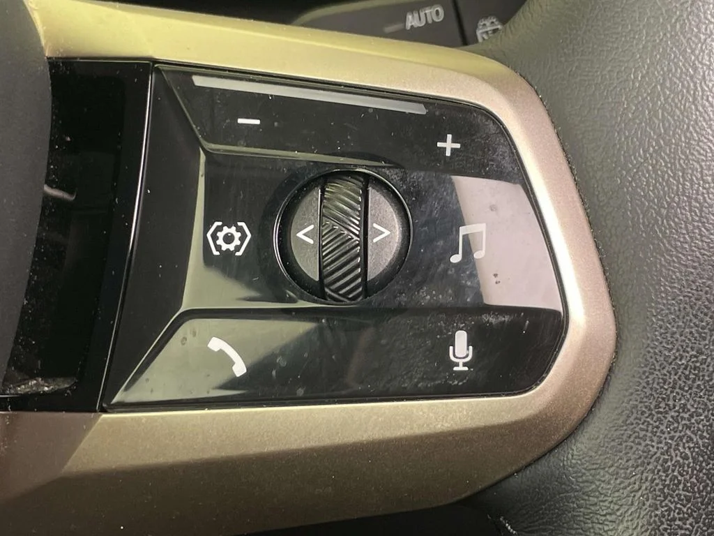 Certified Used 2024 Gray BMW xDrive50 image 35