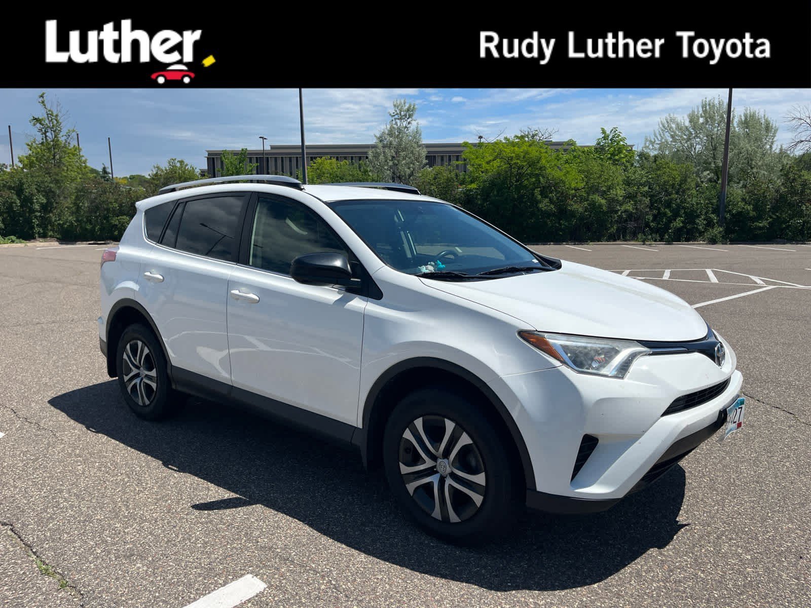 2016 Toyota RAV4 LE AWD's photo